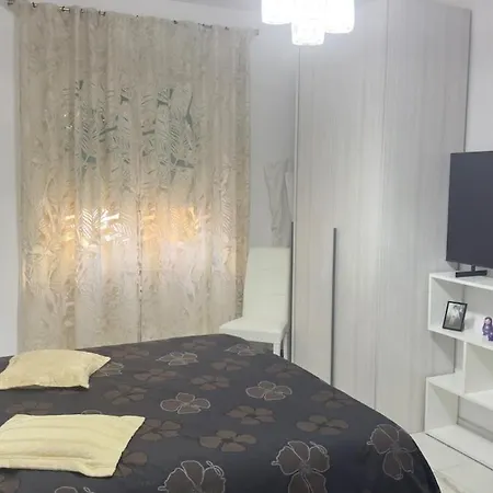 Marconi House - A Un Passo Da Trastevere アパート ローマ